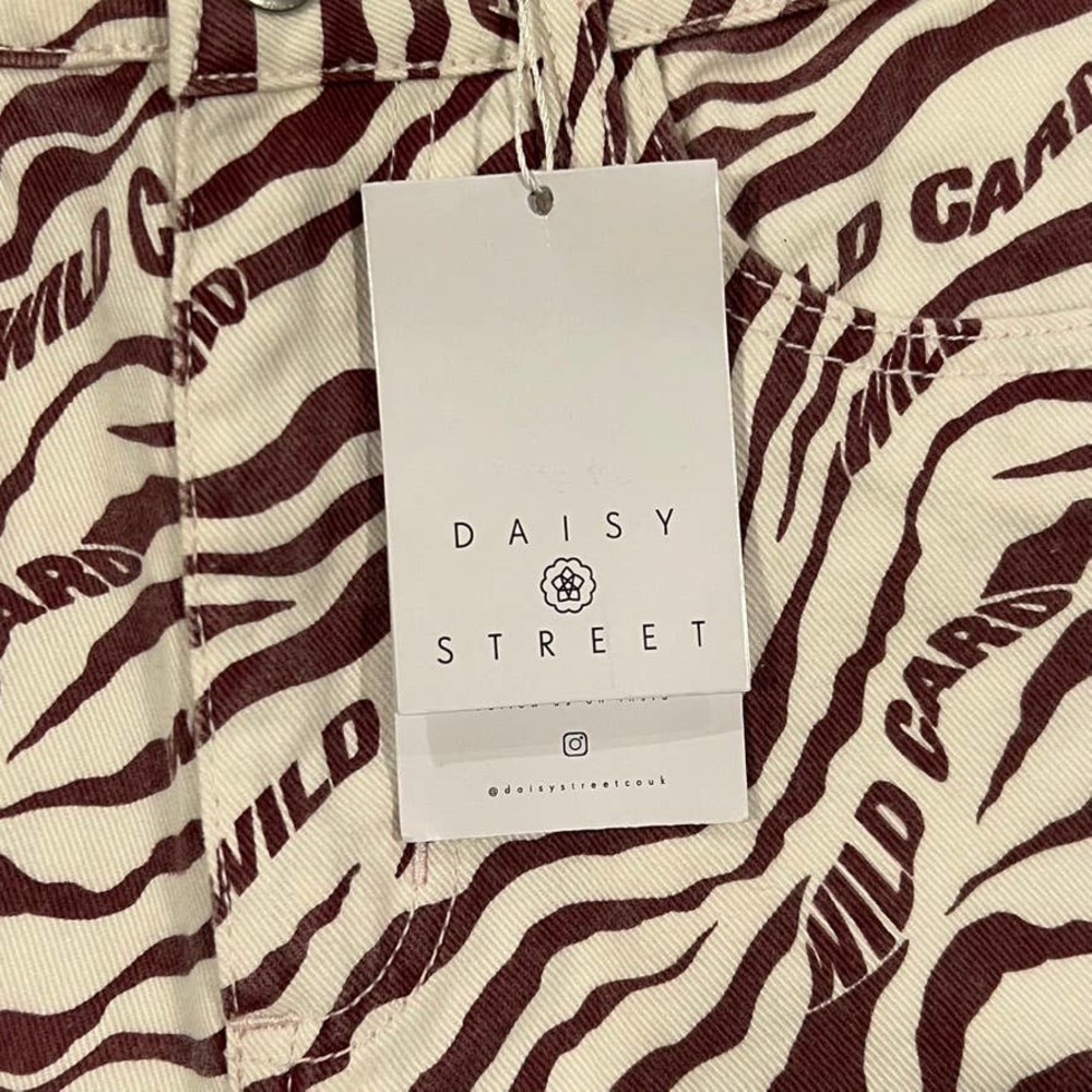 Wild Card Daisy Street Zebra Dad Jean - Picture 5 of 8